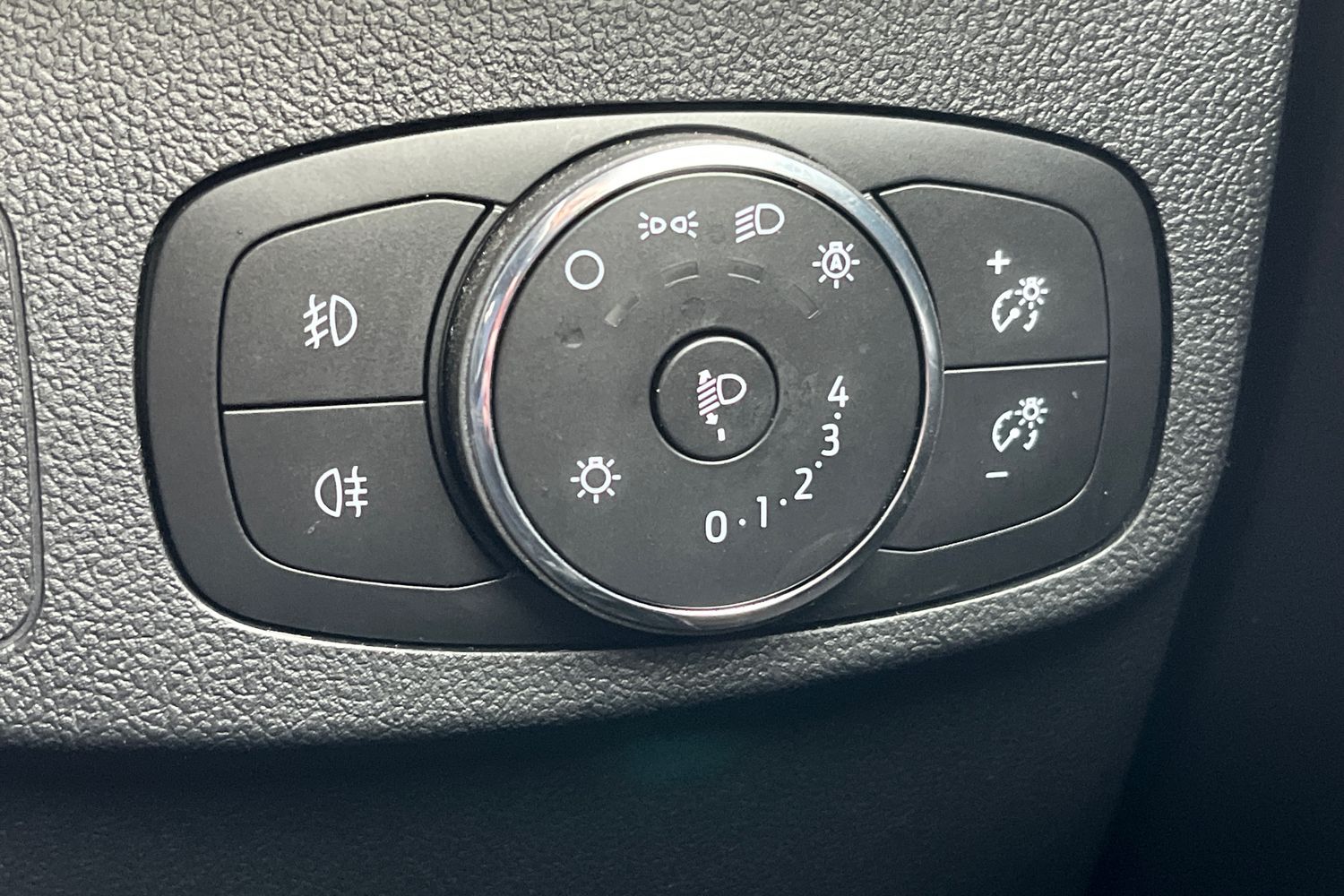 Ford FOCUS Photo 27