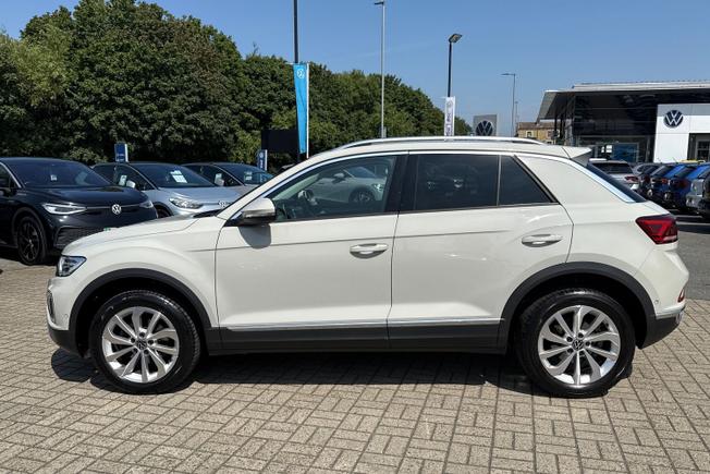 VOLKSWAGEN T-Roc Photo 29