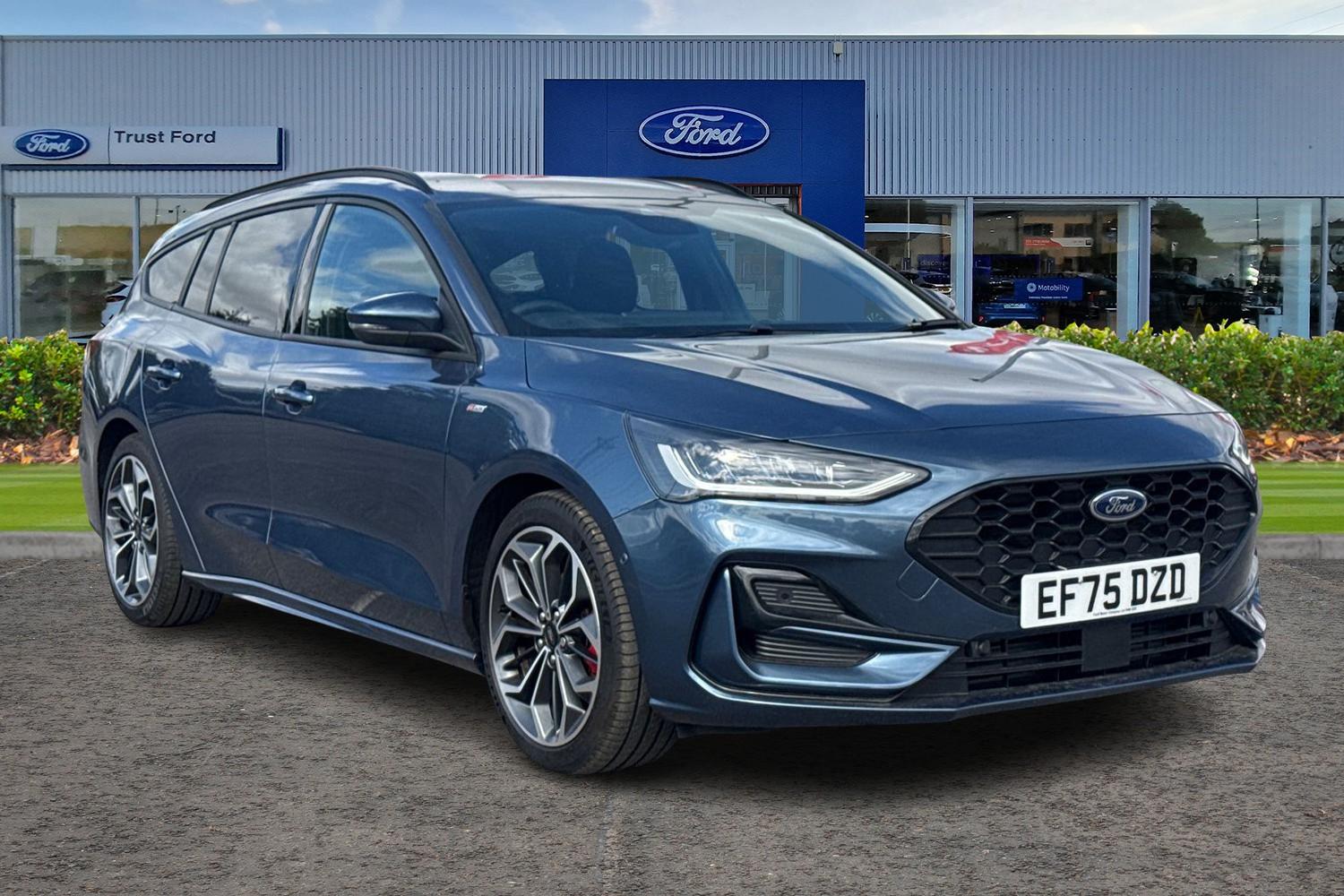 Ford FOCUS Photo 0