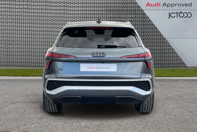 AUDI Q3 Photo 7