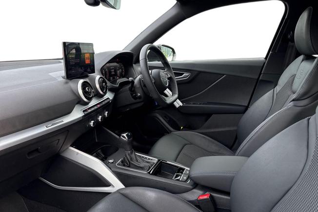 AUDI Q2 Photo 2