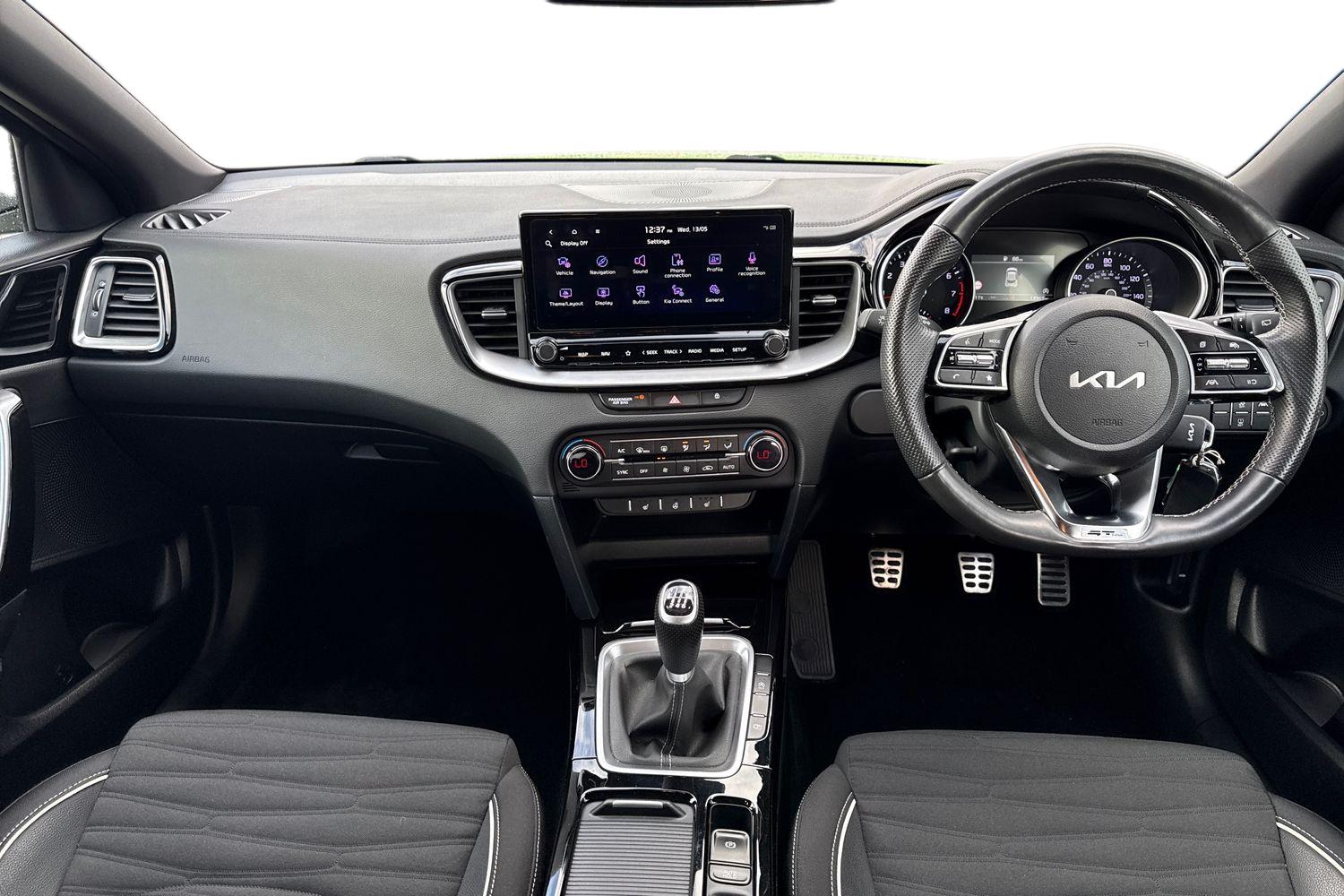 Kia XCEED Photo 9