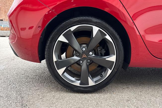 CUPRA Leon Photo 21