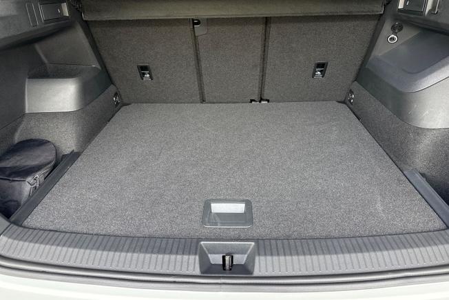 VOLKSWAGEN Tiguan Photo 12