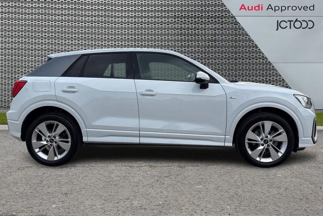 AUDI Q2 Photo 4