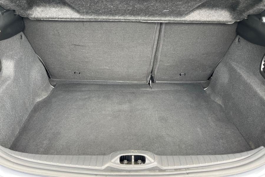 Peugeot 208 Photo autoimg-8fe1f6edbfa979b8fb3b2dd0b0a641a76851027f.jpg