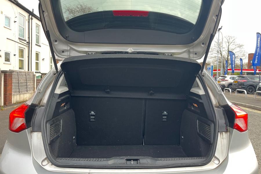 Ford FOCUS Photo autoimg-8fe5364360dc58e2e3d1a531967b85c8023dc092.jpg