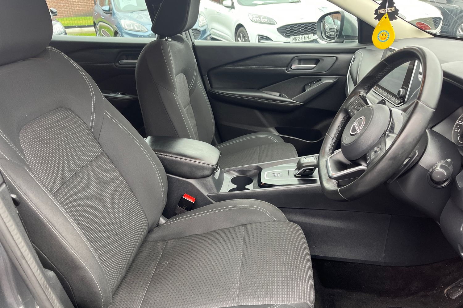 Nissan QASHQAI Photo 16