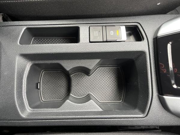 Volkswagen T-Roc Photo autoimg-8fe7b471fee11996742f95840d40cb432d411a04.jpg