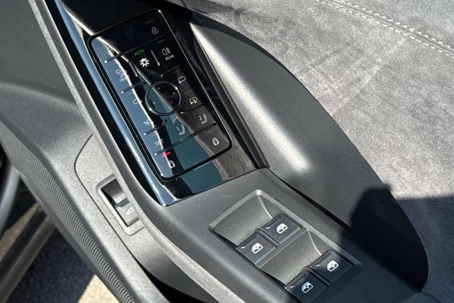 AUDI Sq6 E-Tron Photo 30