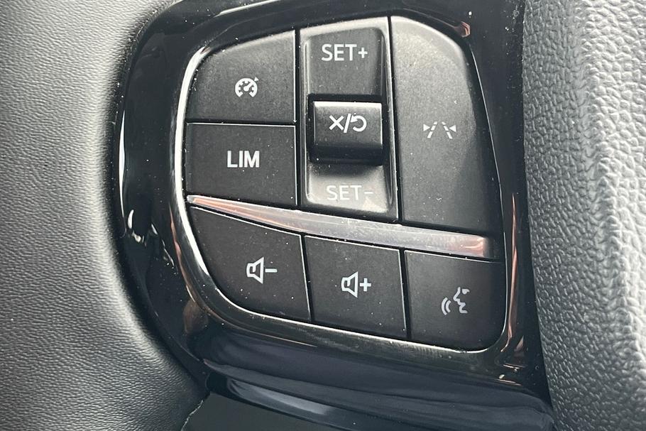 Used Ford TRANSIT CUSTOM WP75CNZ 22
