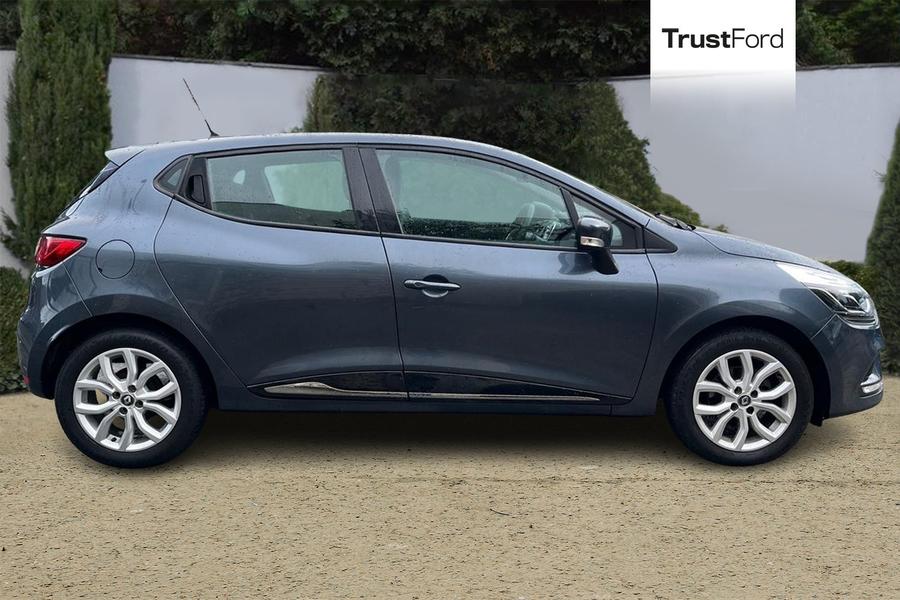Renault CLIO Photo autoimg-8feb70a27fbb8cf41b51b6b6835d7f52f8c25443.jpg