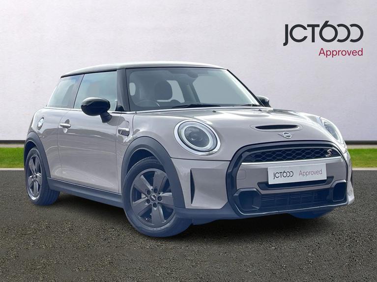 Used 2021 MINI Hatch 2.0 Cooper S Classic Hatchback 3dr Petrol Manual Euro 6 (s/s) (178 ps) Grey at JCT600