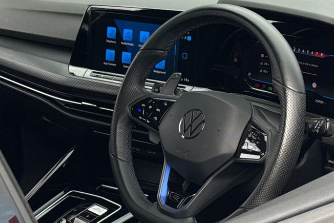 VOLKSWAGEN Golf Photo 21