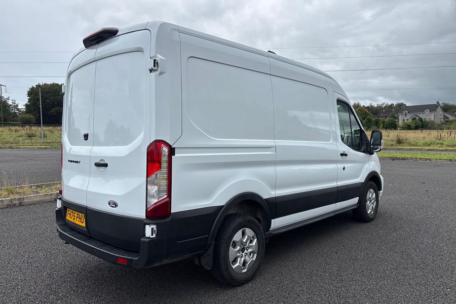 Ford TRANSIT Photo autoimg-8ff3c29070314295741505e5b16aa29aebc9364e.jpg