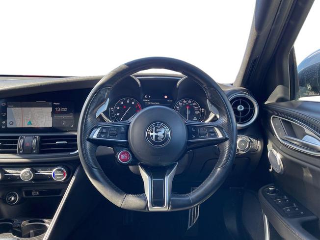 ALFA ROMEO Giulia Photo 11