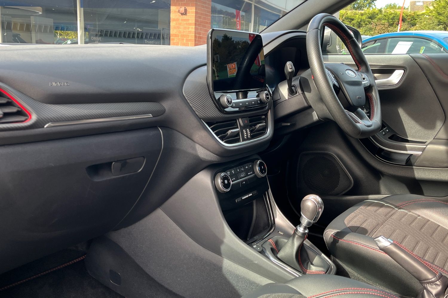 Ford PUMA Photo 17