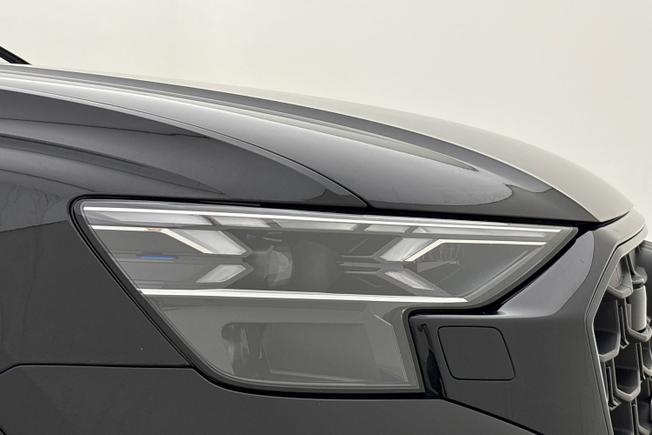 AUDI SQ8 Photo 19