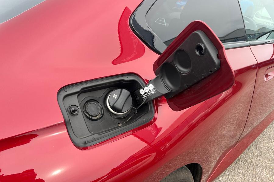 BMW 2 SERIES Photo autoimg-9000ff21d992c2f25fe52b53e133760999dc9800.jpg