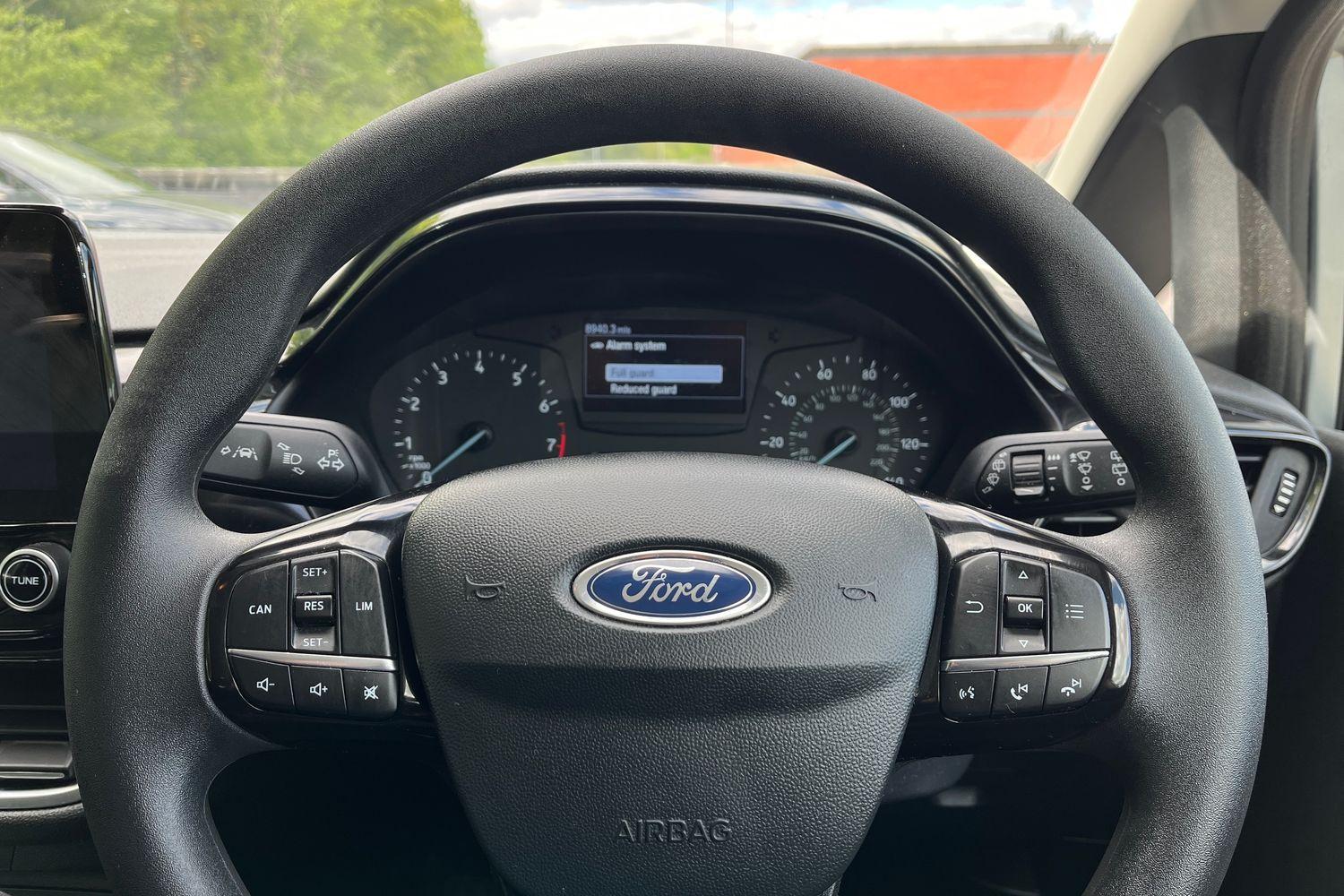 Ford Fiesta Photo 11