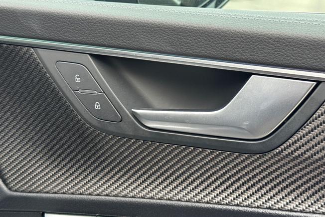 Audi A6 Avant Photo 34