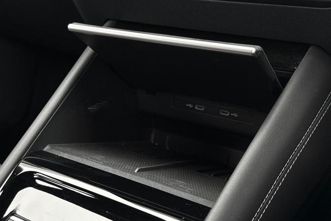 VOLKSWAGEN Tiguan Photo 33