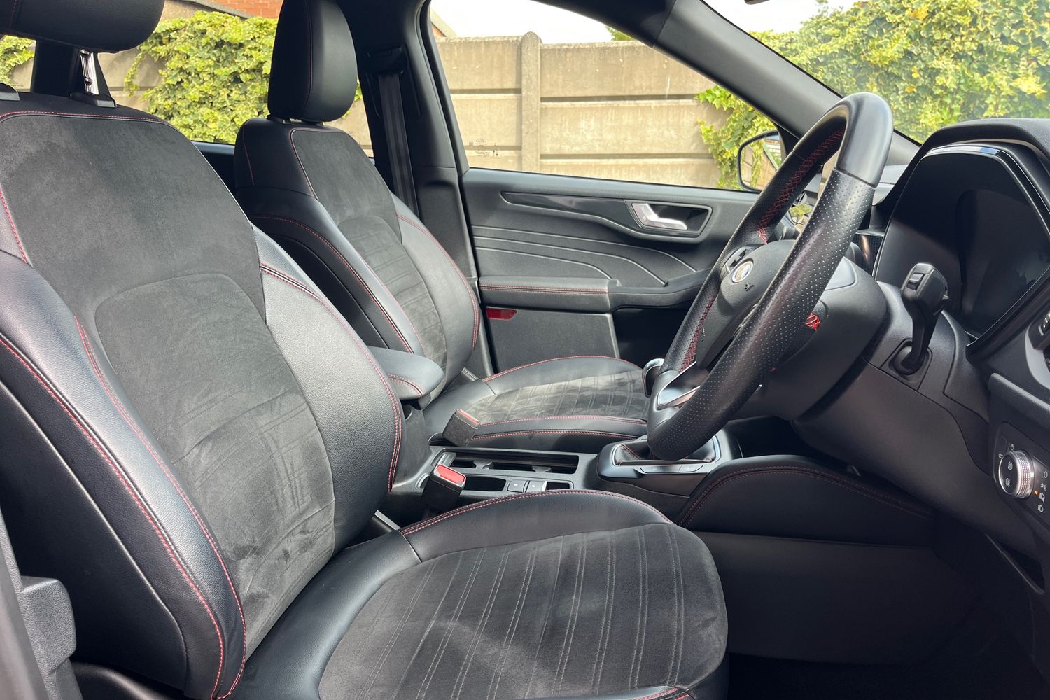 Ford KUGA Photo 16