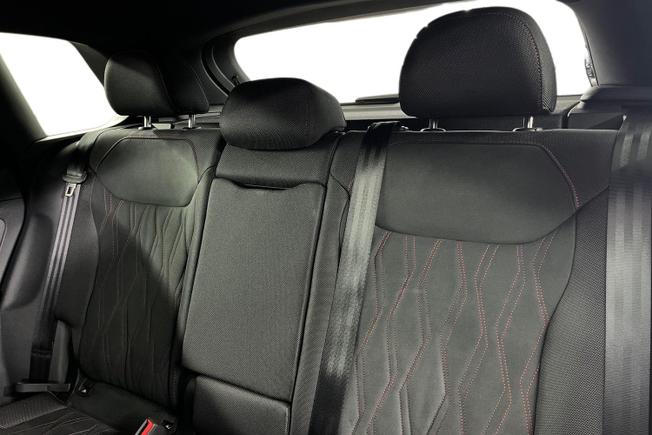 AUDI Q3 Photo 9
