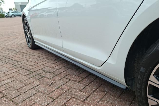 VOLKSWAGEN Golf Photo 22