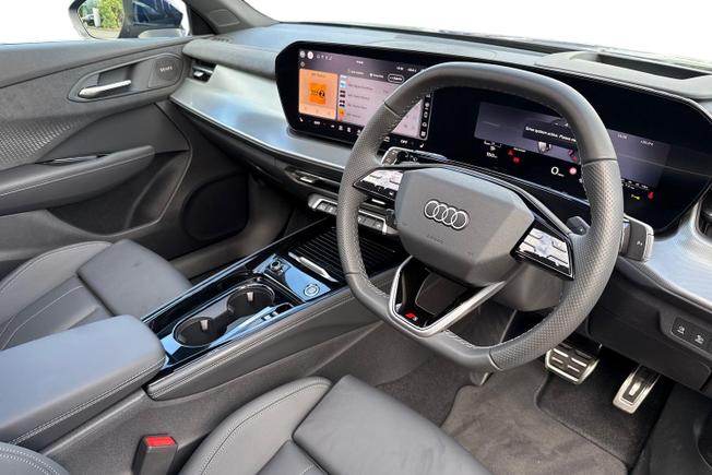 AUDI Q3 Photo 6