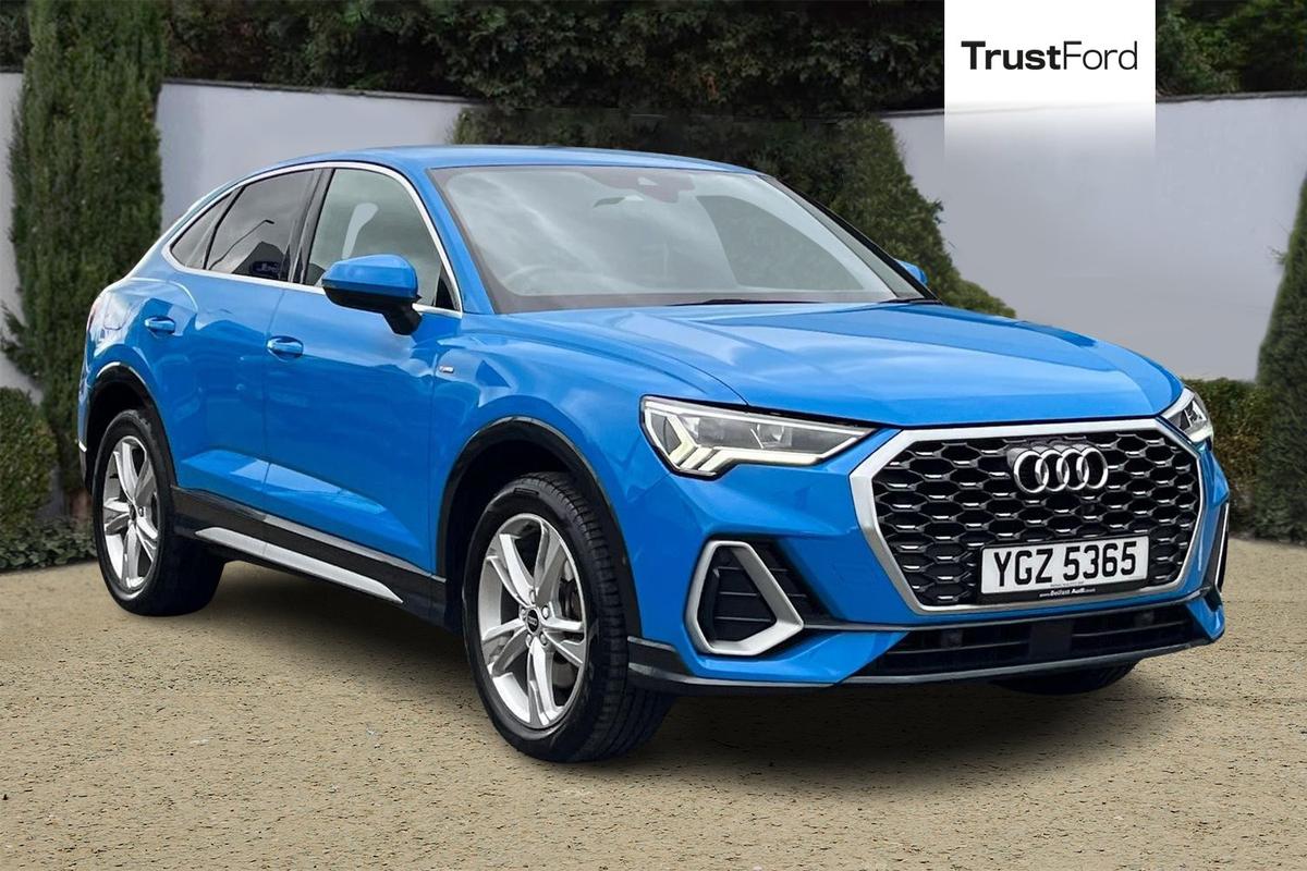 Audi Q3 listing photo