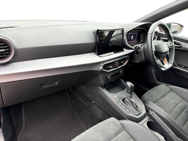 SEAT Ibiza Photo 2