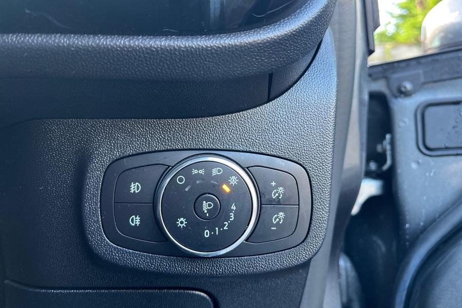 Ford FIESTA Photo autoimg-901b3891c3a402c0eb0c1f701937e06a514bc1ff.jpg