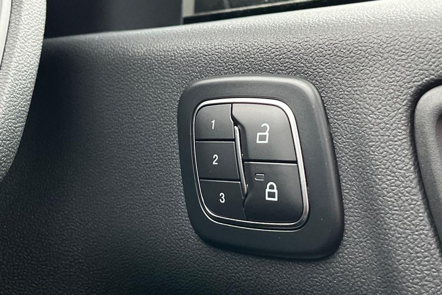Ford Kuga Photo autoimg-901d1dcb181e8d7b8763d3afd9a25c14fbe048d0.jpg