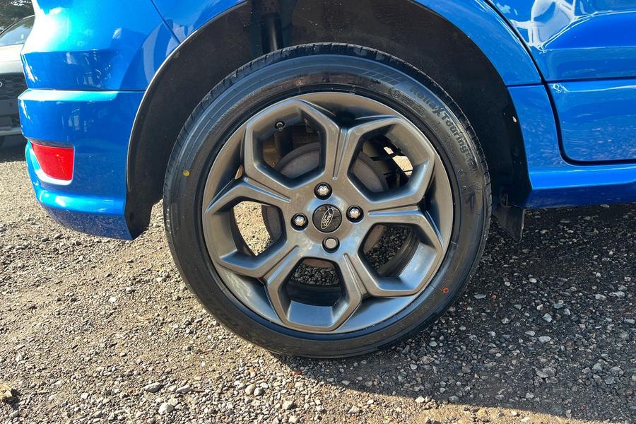 Ford ECOSPORT Photo autoimg-901dfd77bd4516a9490ed81899b11a980e352f7d.jpg