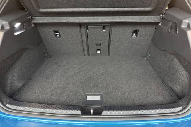 VOLKSWAGEN ID.3 Photo 12