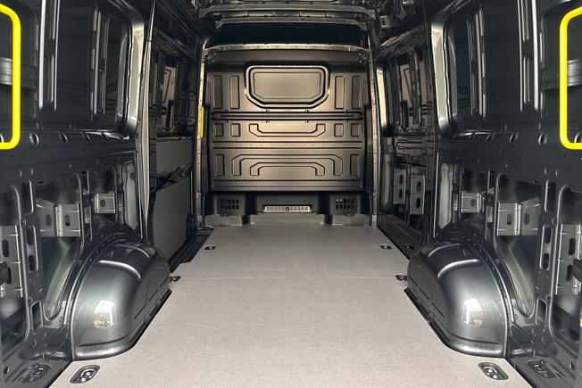 VOLKSWAGEN Crafter Photo 12