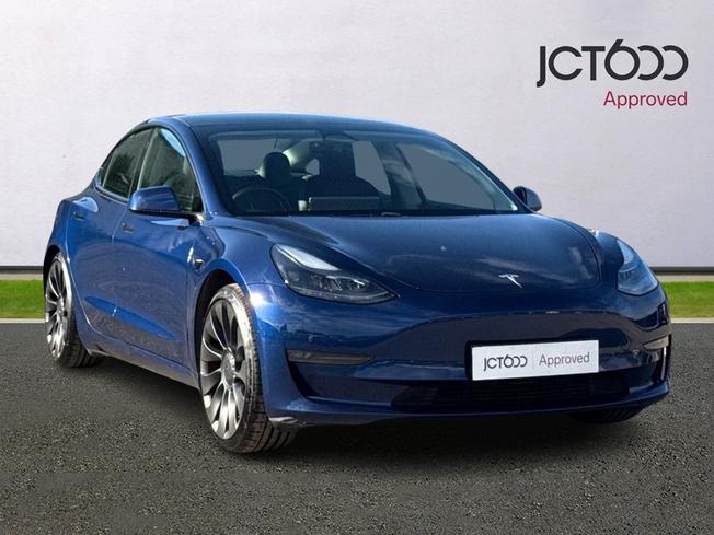 TESLA Model 3 Photo 1