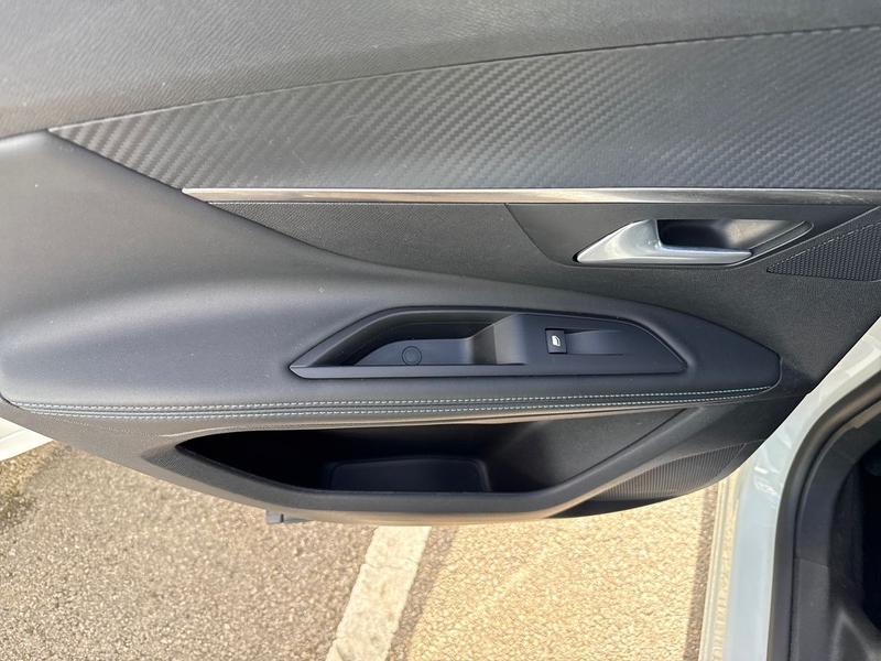 Used Peugeot 3008 EK22WWT 50