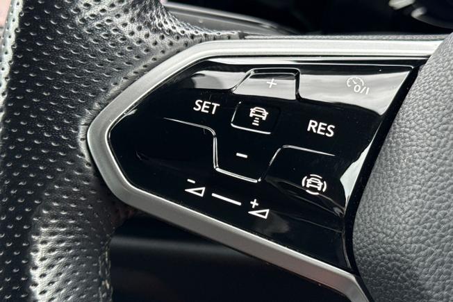 Volkswagen Golf Photo 16