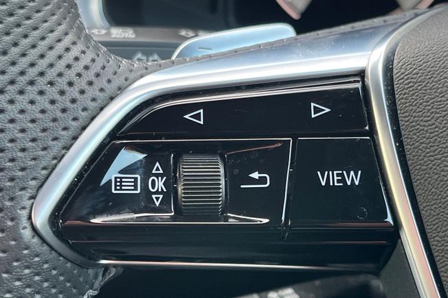 Audi A6 Saloon Photo 16