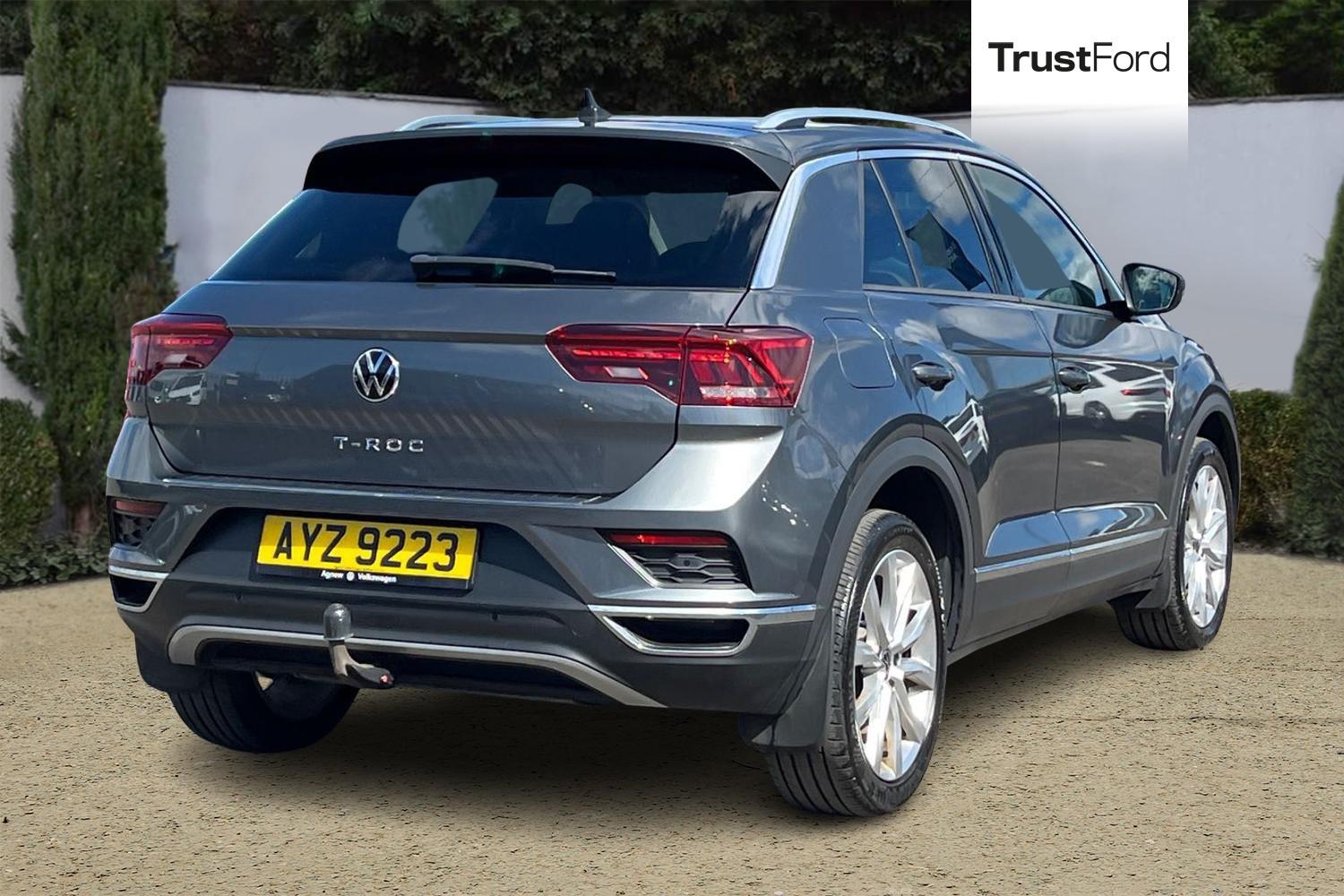Volkswagen T-ROC Photo 3