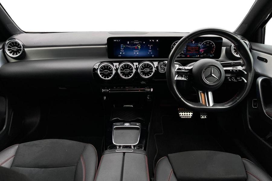 Mercedes-Benz A Class Photo autoimg-902c0b799d3c7f2fa709086528b5025978398b62.jpg