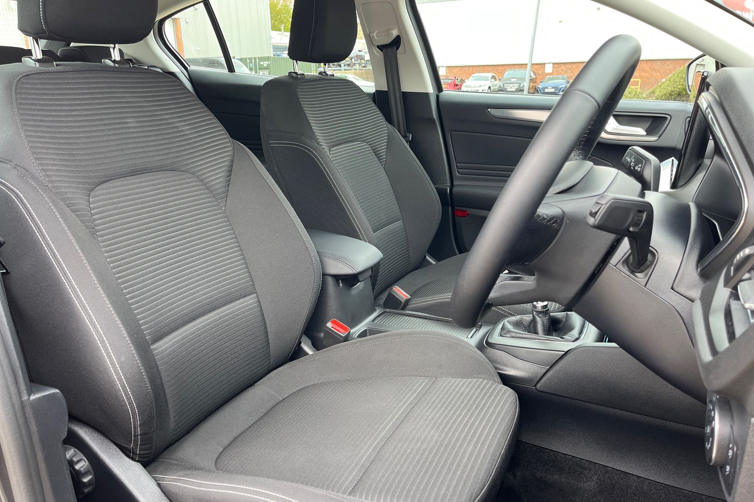 Ford Focus Photo 16