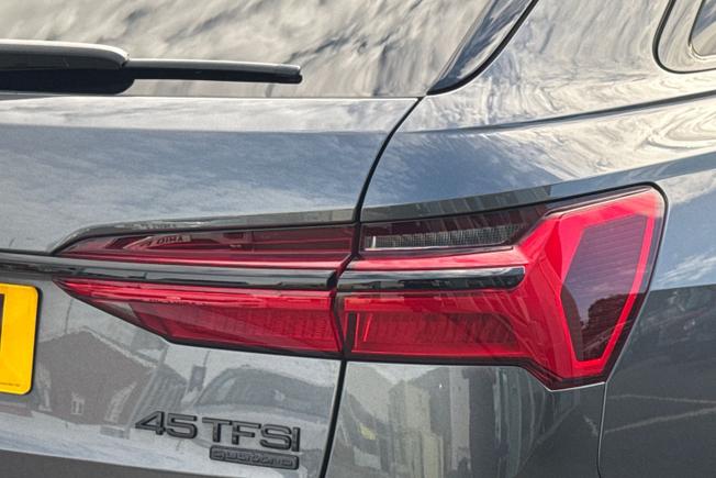 AUDI A6 Avant Photo 18