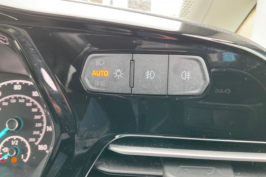 Ford Grand Tourneo Connect Photo autoimg-902e8bd03f47708d549313a0de2181659986d4bf.jpg