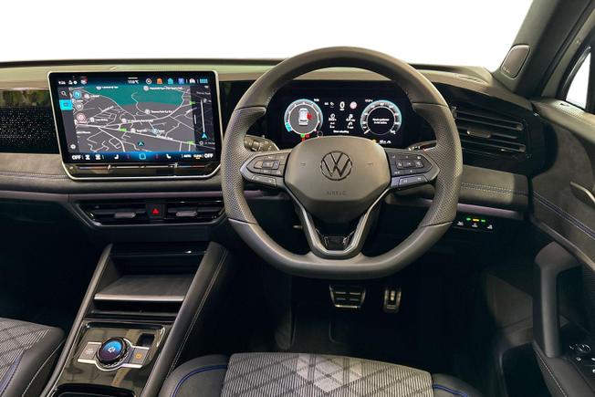VOLKSWAGEN Tiguan Photo 11