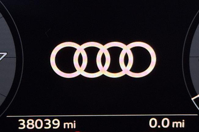 AUDI Q3 Photo 15
