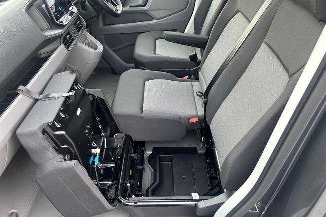 VOLKSWAGEN Crafter Photo 37