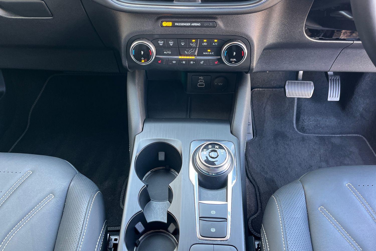 Ford Kuga Photo 32